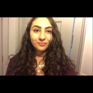 Meet your Posher, Evona